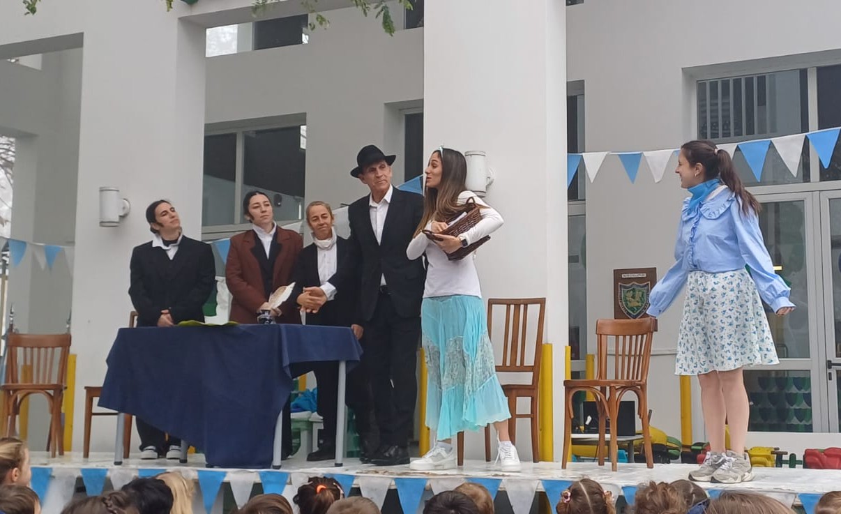 Celebrating Argentina’s Independence at Kinder Celebrating Argentina’s Independence at Kinder