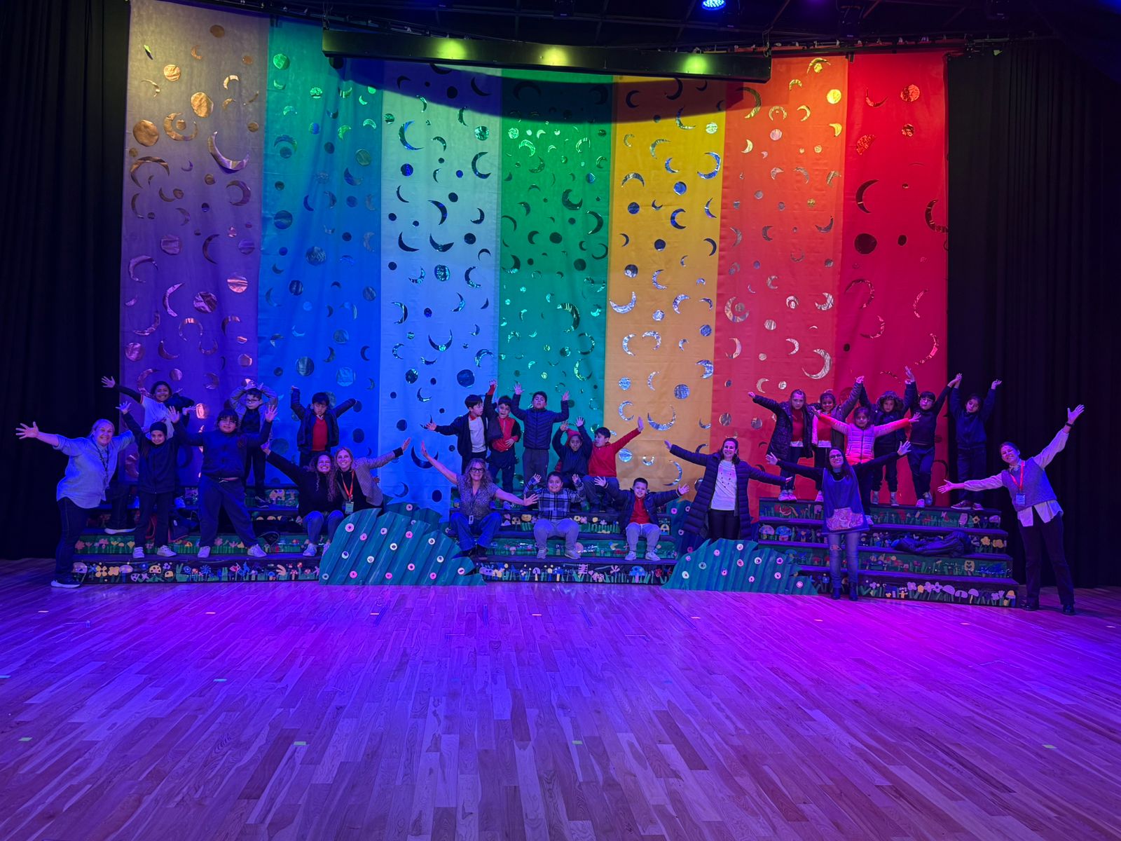 🎭 Sharing the Stage, Sharing the Spirit 🎭