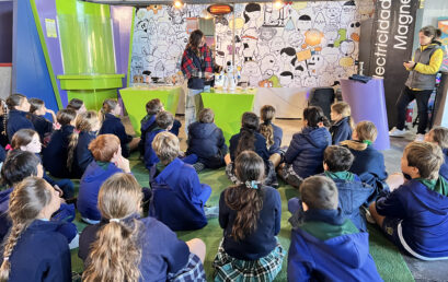 Discovering Science Through Experience: A Visit to the Exploratorio