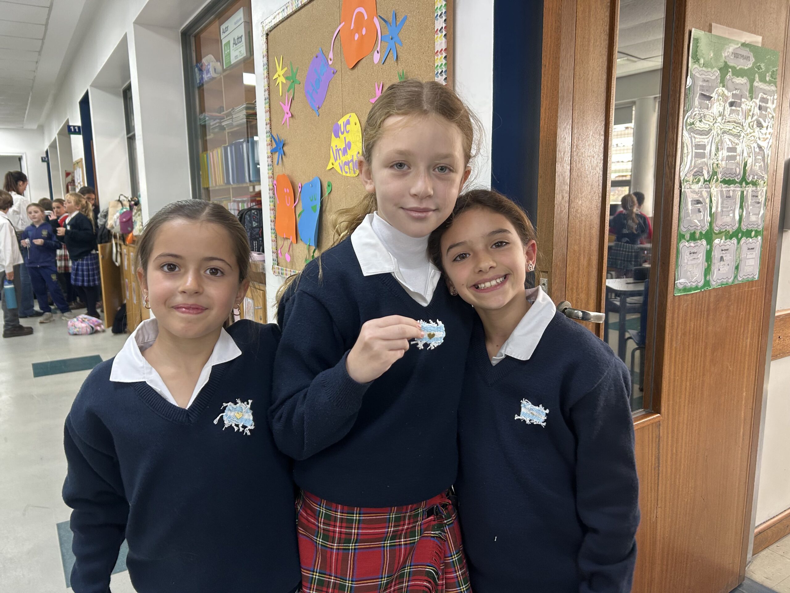 “¡Sí. Prometo!”: Rossettes, Identity and Community in Y4 “¡Sí. Prometo!”: Rossettes, Identity and Community in Y4
