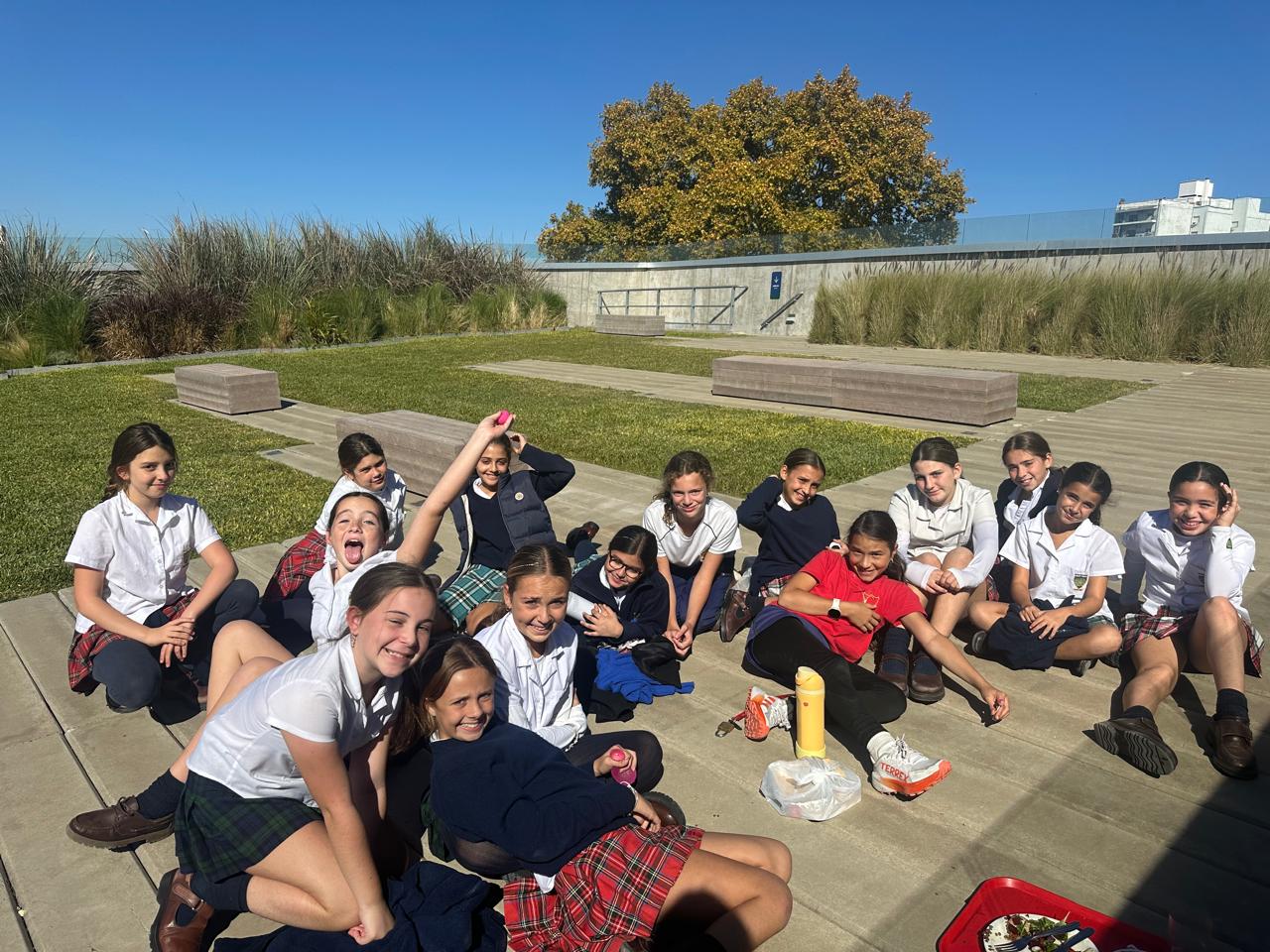 🧺☀️ Picnic Lunches on the Terrace with Y6 ☀️🧺 🧺☀️ Picnic Lunches on the Terrace with Y6 ☀️🧺