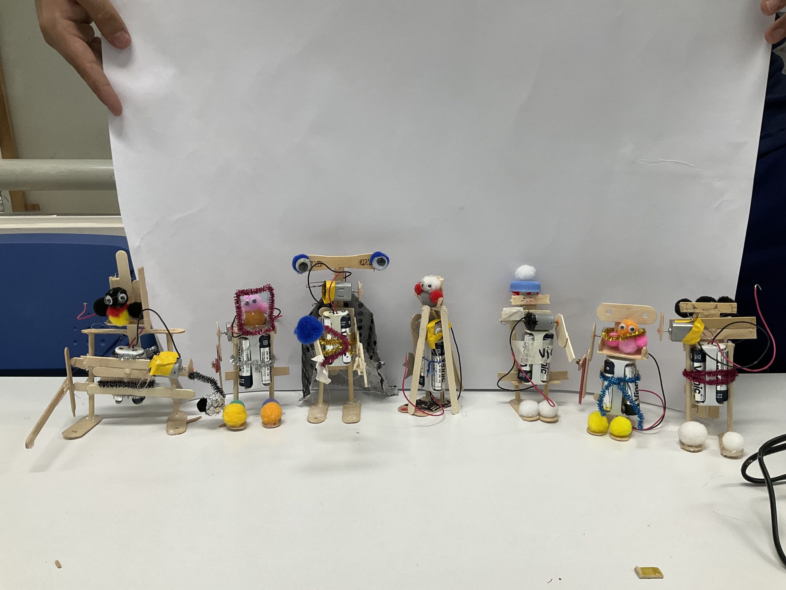 Circuits and Robotics at Northlands Plus (Olivos) Circuits and Robotics at Northlands Plus (Olivos)