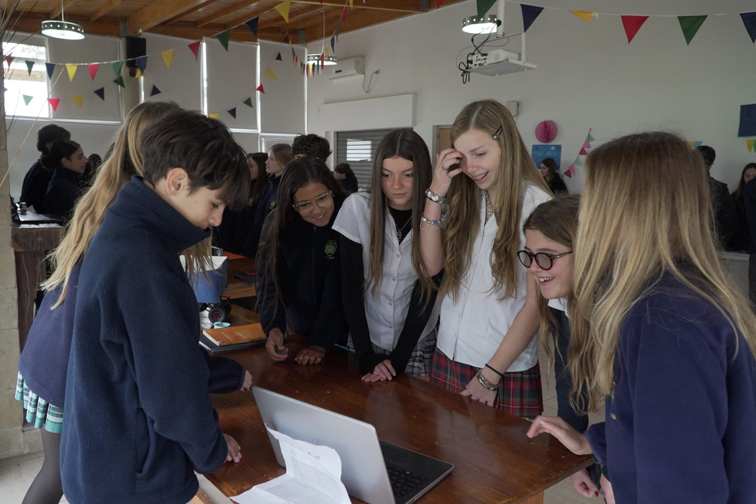 Innovation and Entrepreneurship in Y8: “The Creative Inventor Challenge” Innovation and Entrepreneurship in Y8: “The Creative Inventor Challenge”
