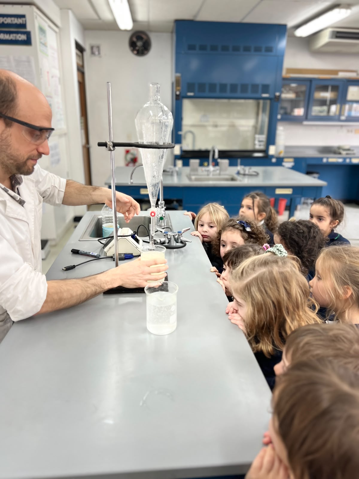 K4 Becomes a Team of Scientists 🔬 K4 Becomes a Team of Scientists 🔬