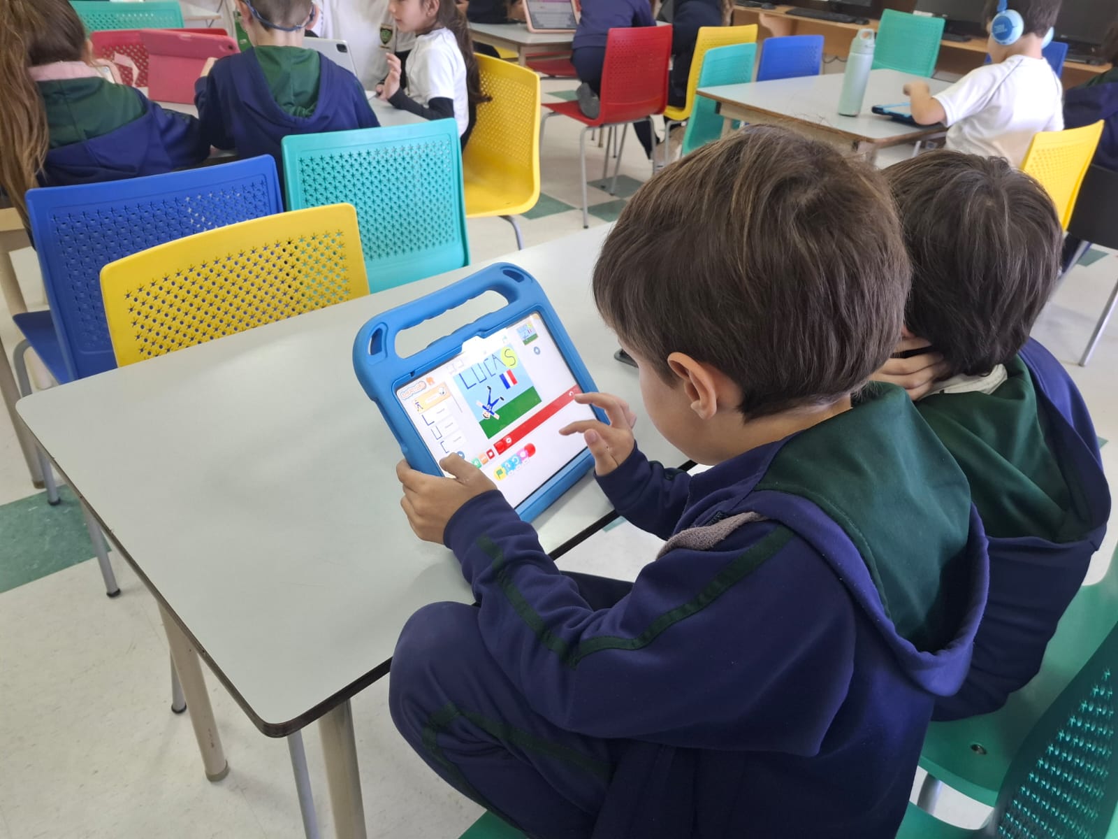 Seasons in Motion! How Y2 Students Code in Design & Technology Seasons in Motion! How Y2 Students Code in Design & Technology