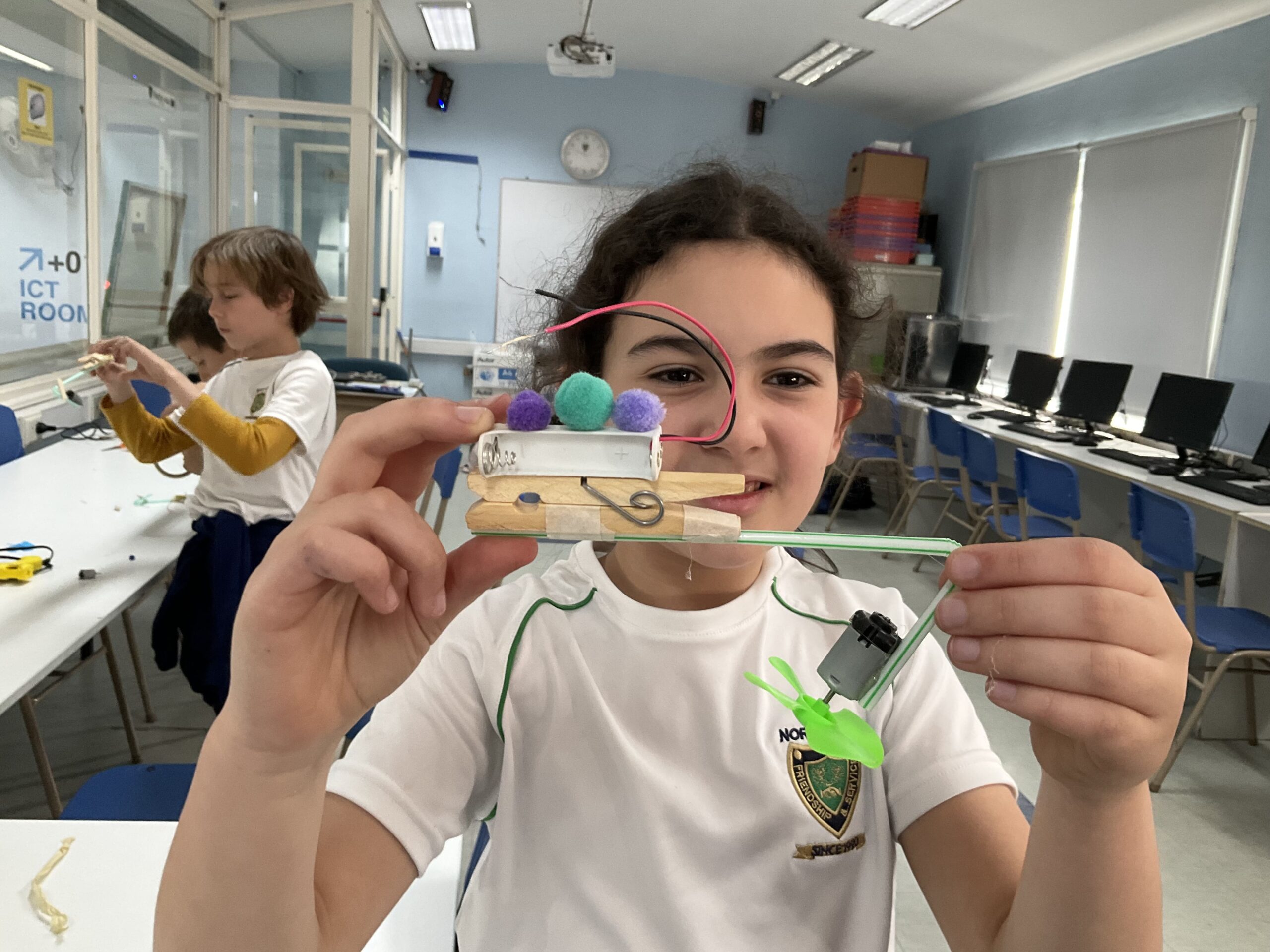 Creativity and technology in action at Tinkering Northlands Plus Olivos! Creativity and technology in action at Tinkering Northlands Plus Olivos!